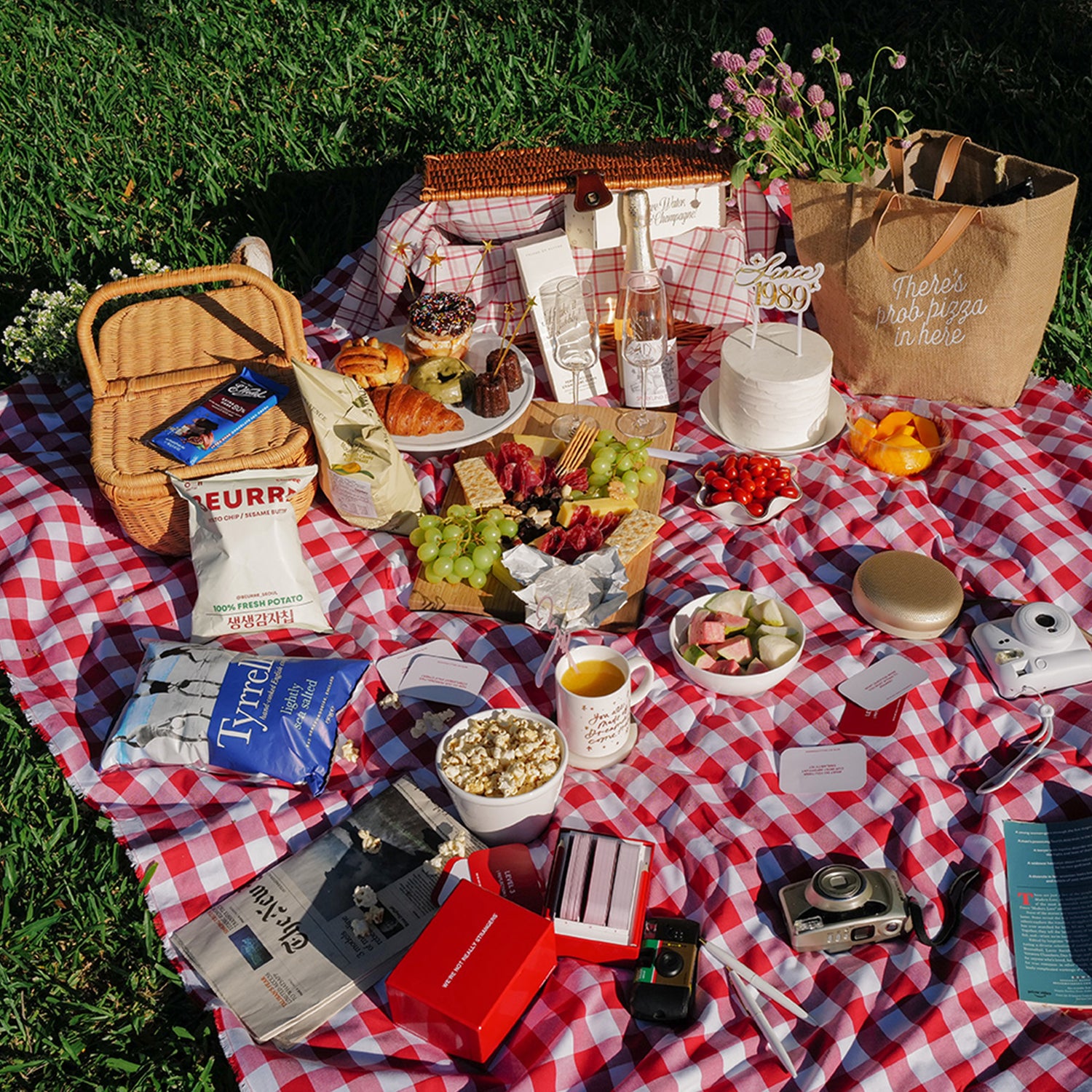 Sun-Kissed Celebrations: How to Host the Dreamiest Summer Picnic