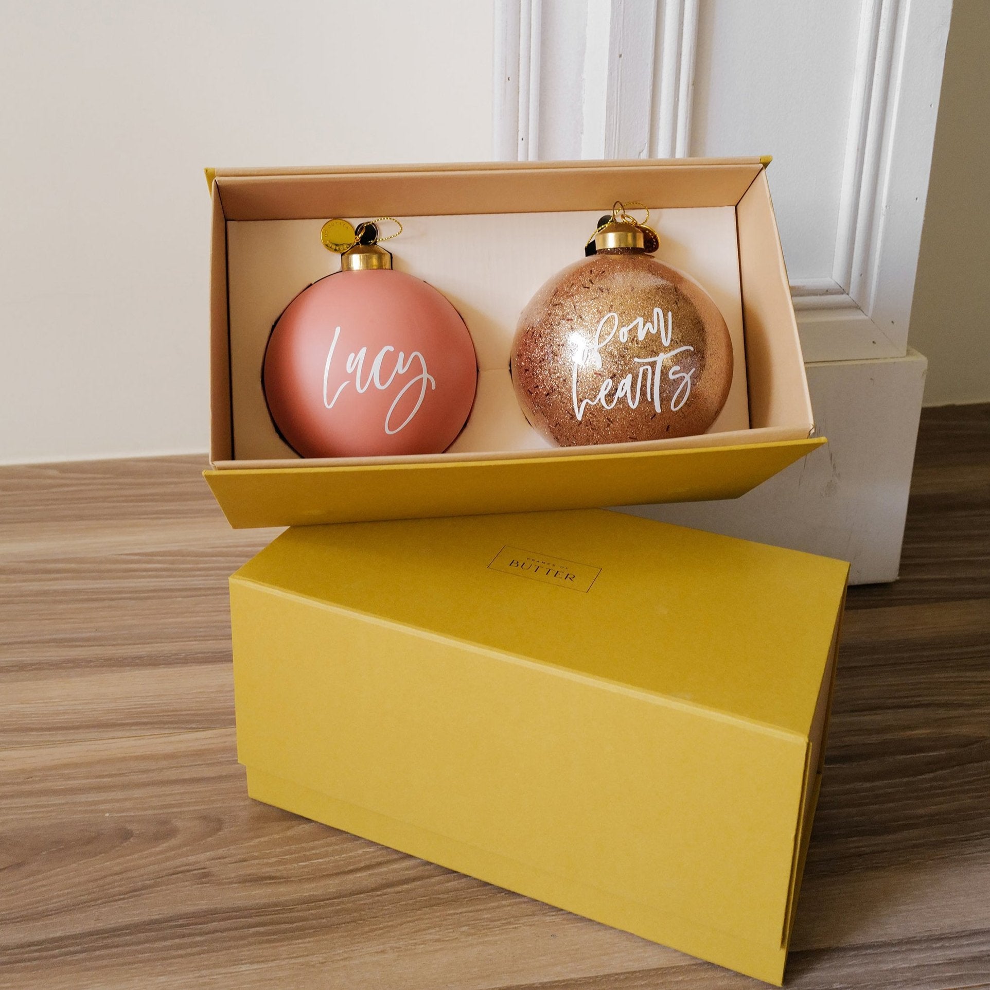 Gift Box with 2 Personalized Baubles